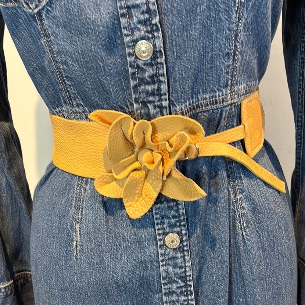 Tan pebbled leather wide belt with flower detail size medium